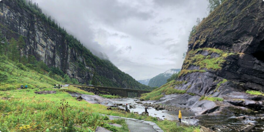 Hiking Trails Around Skjervsfossen